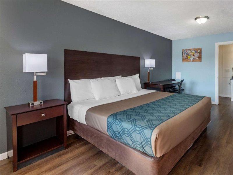 Econo Lodge Inn & Suites South Sandusky Exteriér fotografie