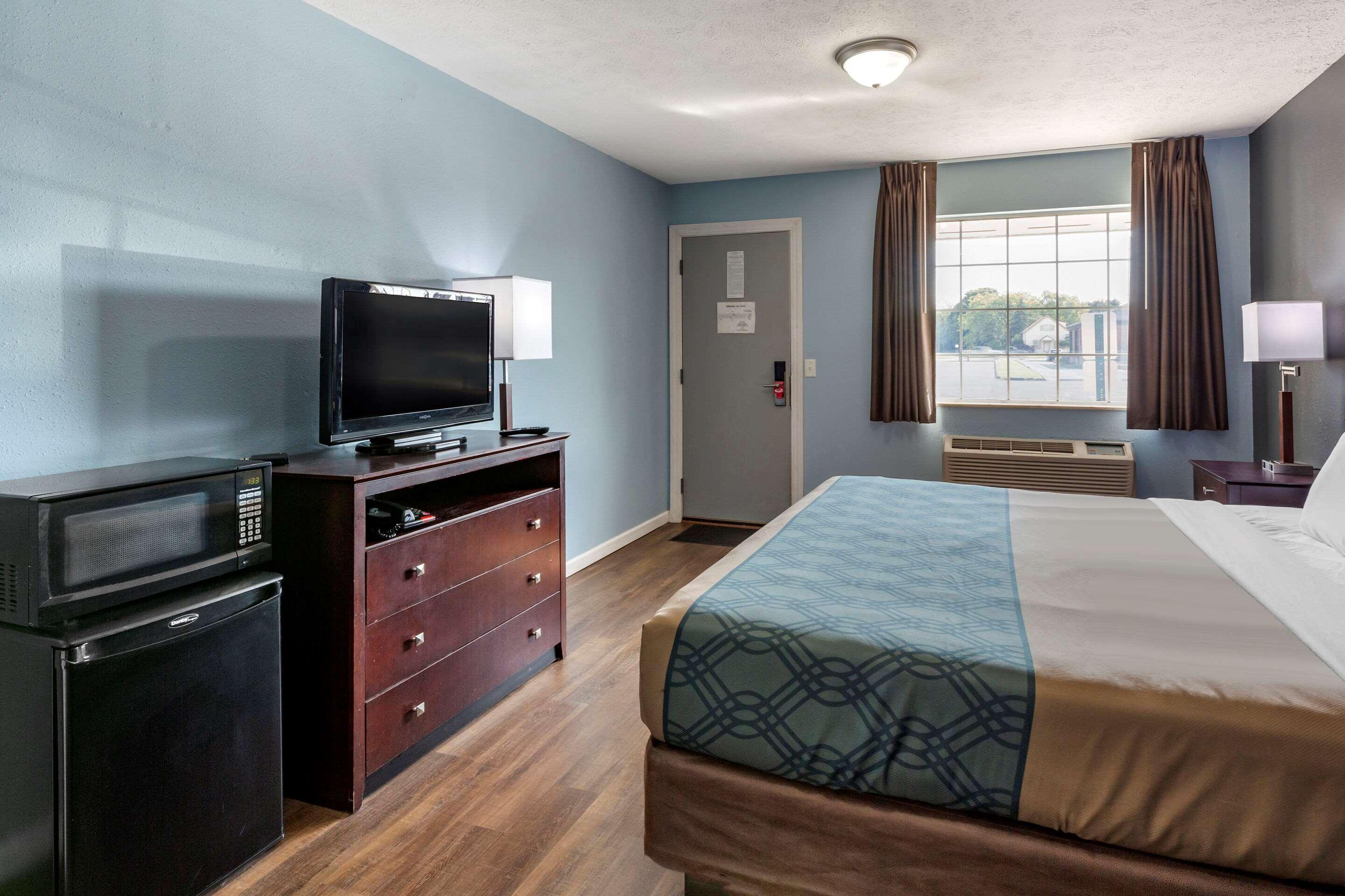 Econo Lodge Inn & Suites South Sandusky Exteriér fotografie