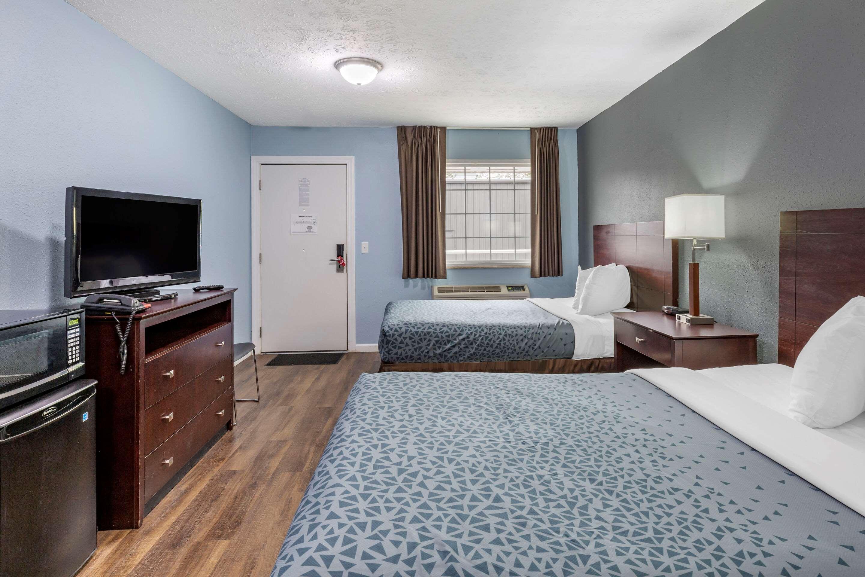 Econo Lodge Inn & Suites South Sandusky Exteriér fotografie