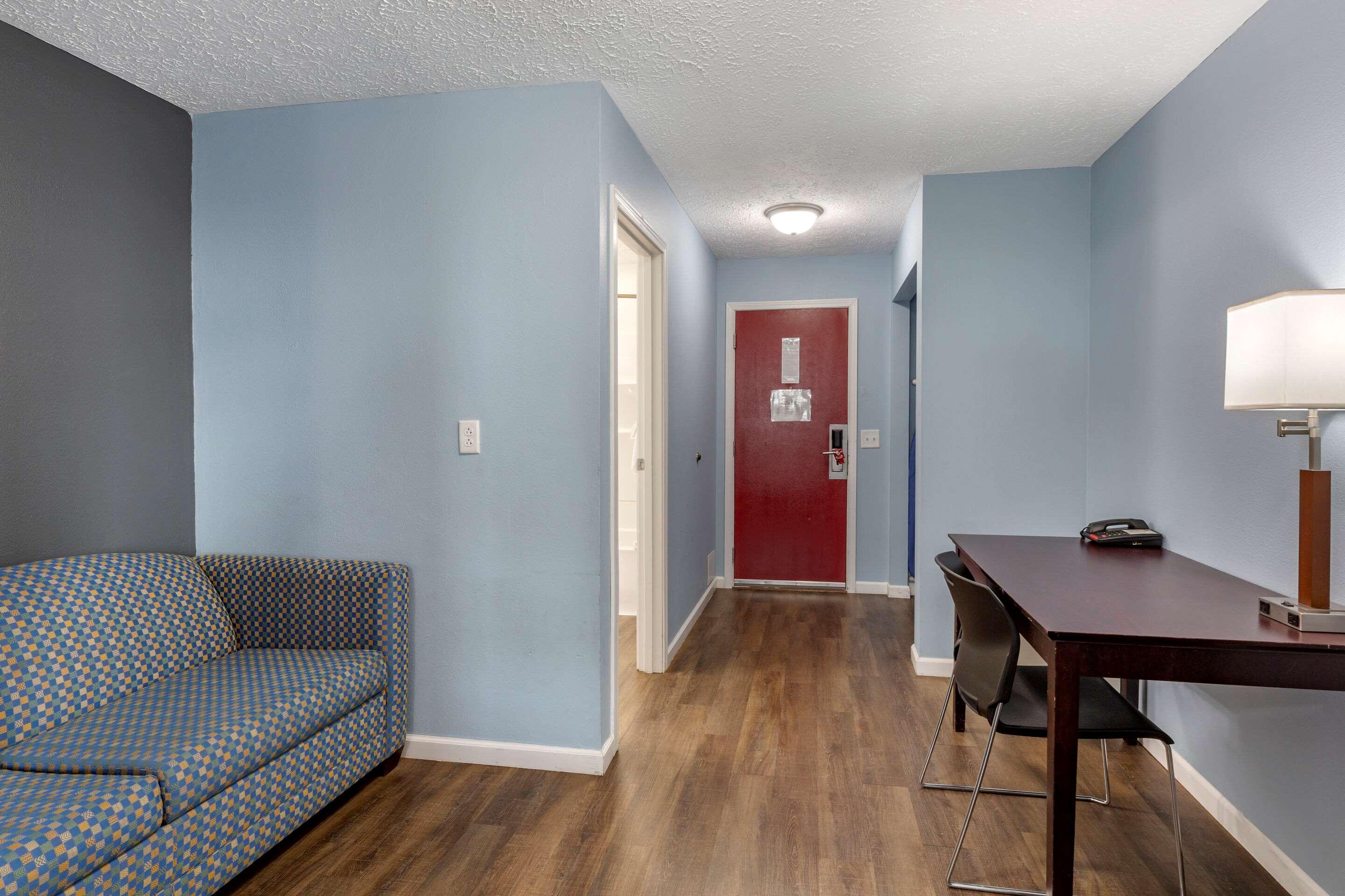 Econo Lodge Inn & Suites South Sandusky Exteriér fotografie