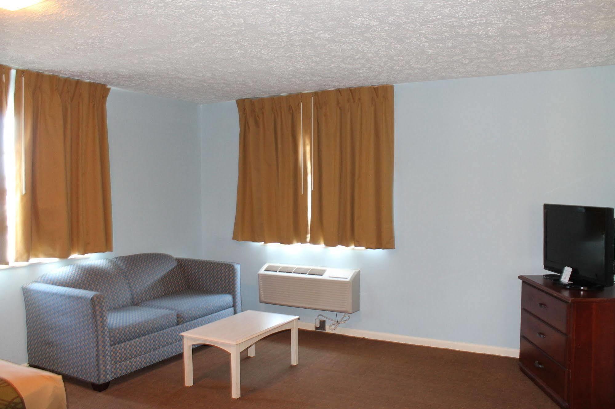 Econo Lodge Inn & Suites South Sandusky Exteriér fotografie