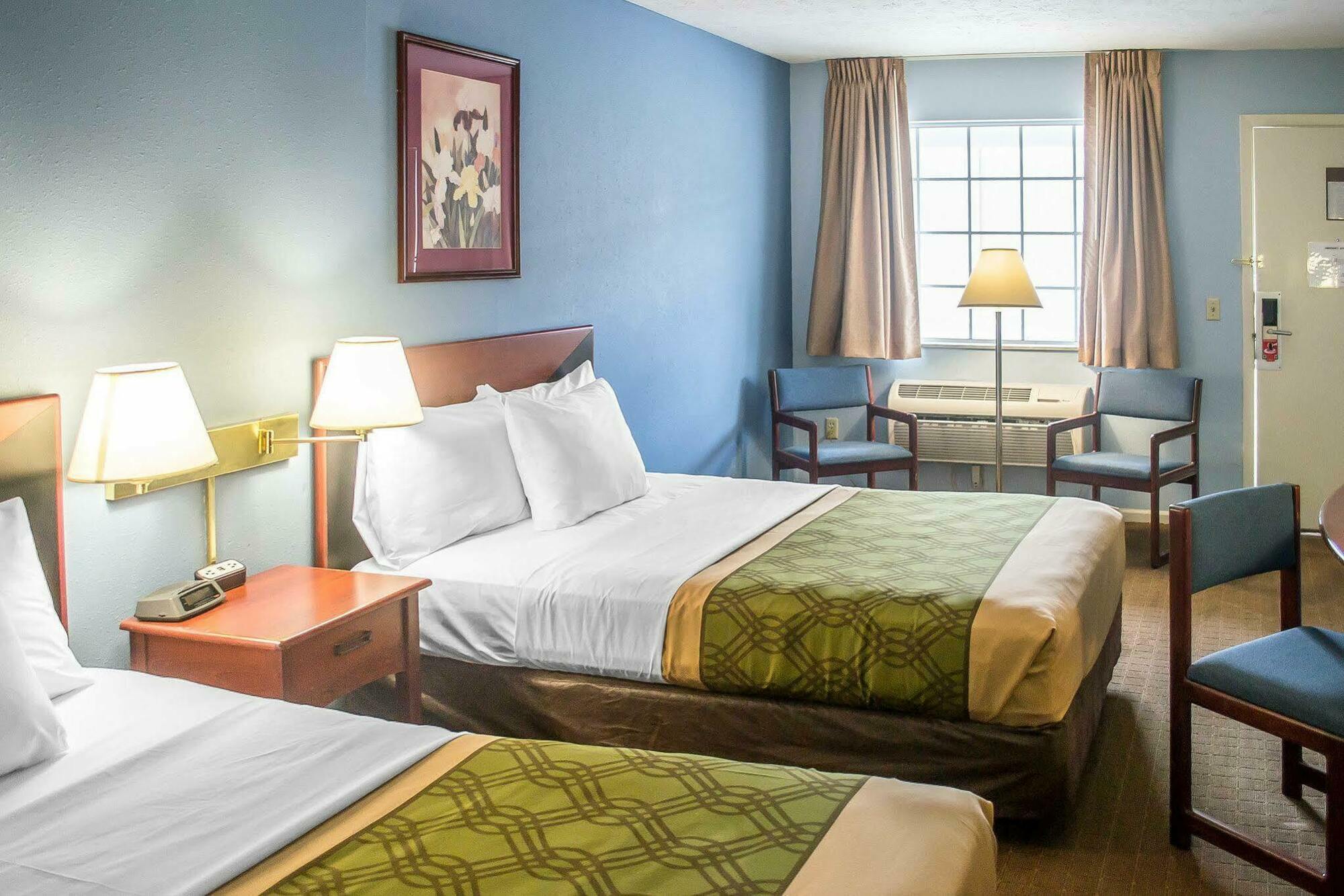 Econo Lodge Inn & Suites South Sandusky Exteriér fotografie