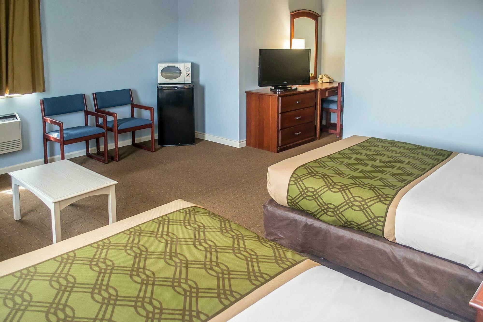 Econo Lodge Inn & Suites South Sandusky Exteriér fotografie